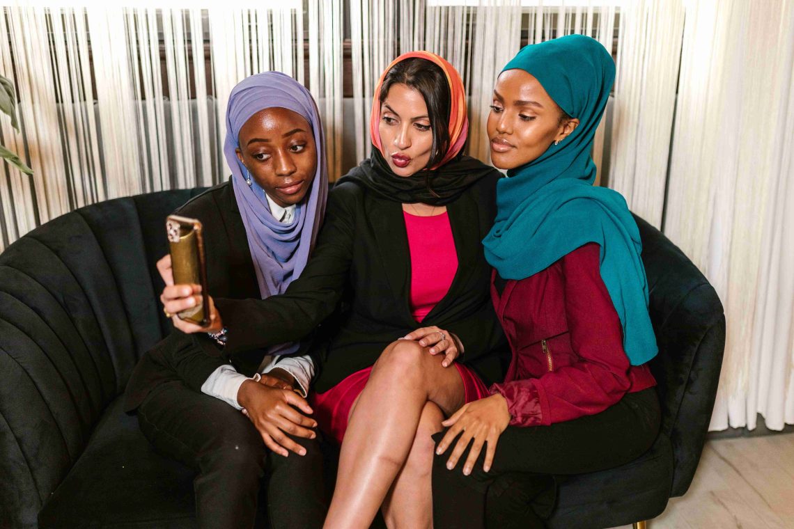 wanita berhijab